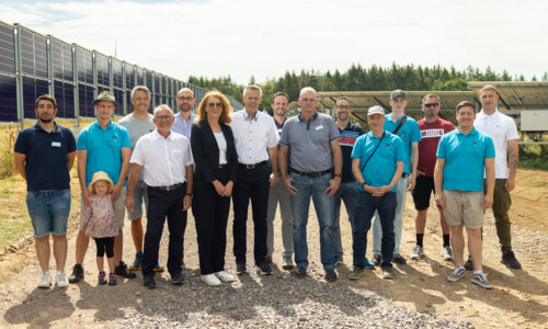 Erste hybride PV-Freiflächenanlage der Stadtwerke Merzig ist in Betrieb