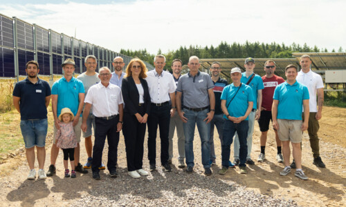 Erste hybride PV-Freiflächenanlage der Stadtwerke Merzig ist in Betrieb